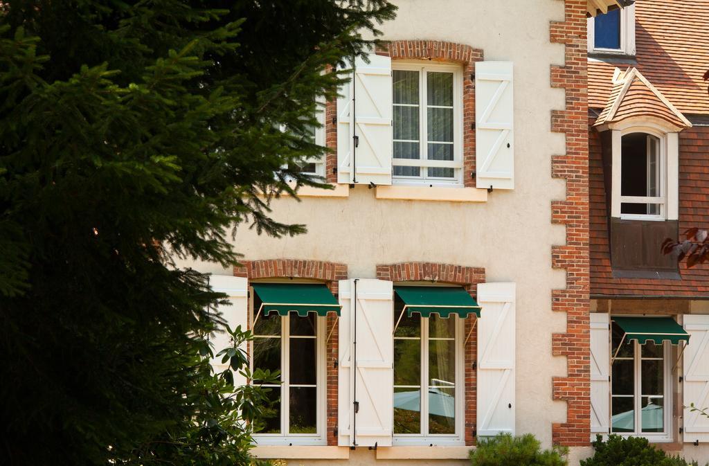 Hotel Le Troncais Saint-Bonnet-Tronçais Exteriér fotografie