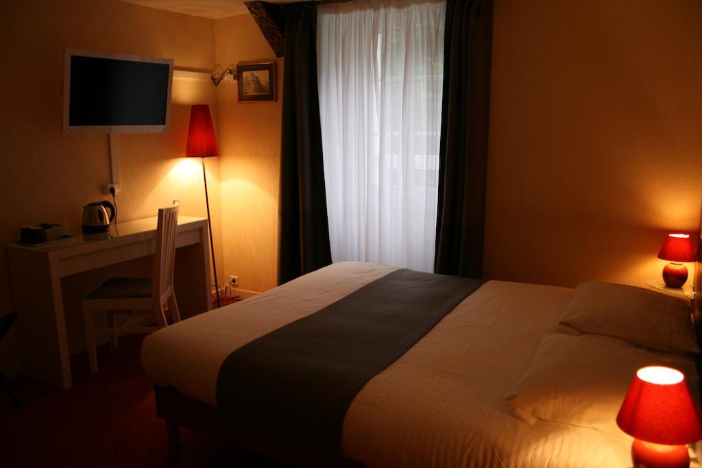 Hotel Le Troncais Saint-Bonnet-Tronçais Pokoj fotografie